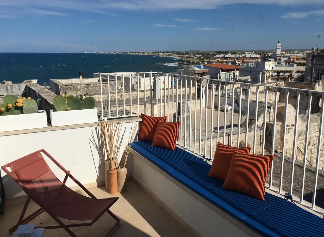 شقة La Terrazza Sul Mare - Dimora Di Charme جيوفيناتسو المظهر الخارجي الصورة