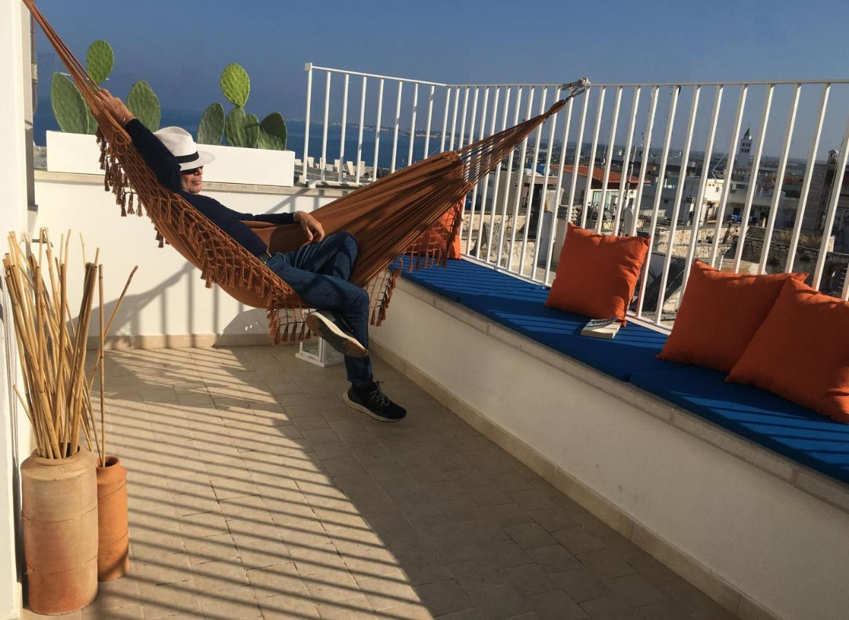 شقة La Terrazza Sul Mare - Dimora Di Charme جيوفيناتسو المظهر الخارجي الصورة